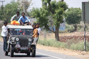 IndienWeg nach Bharatpur                               